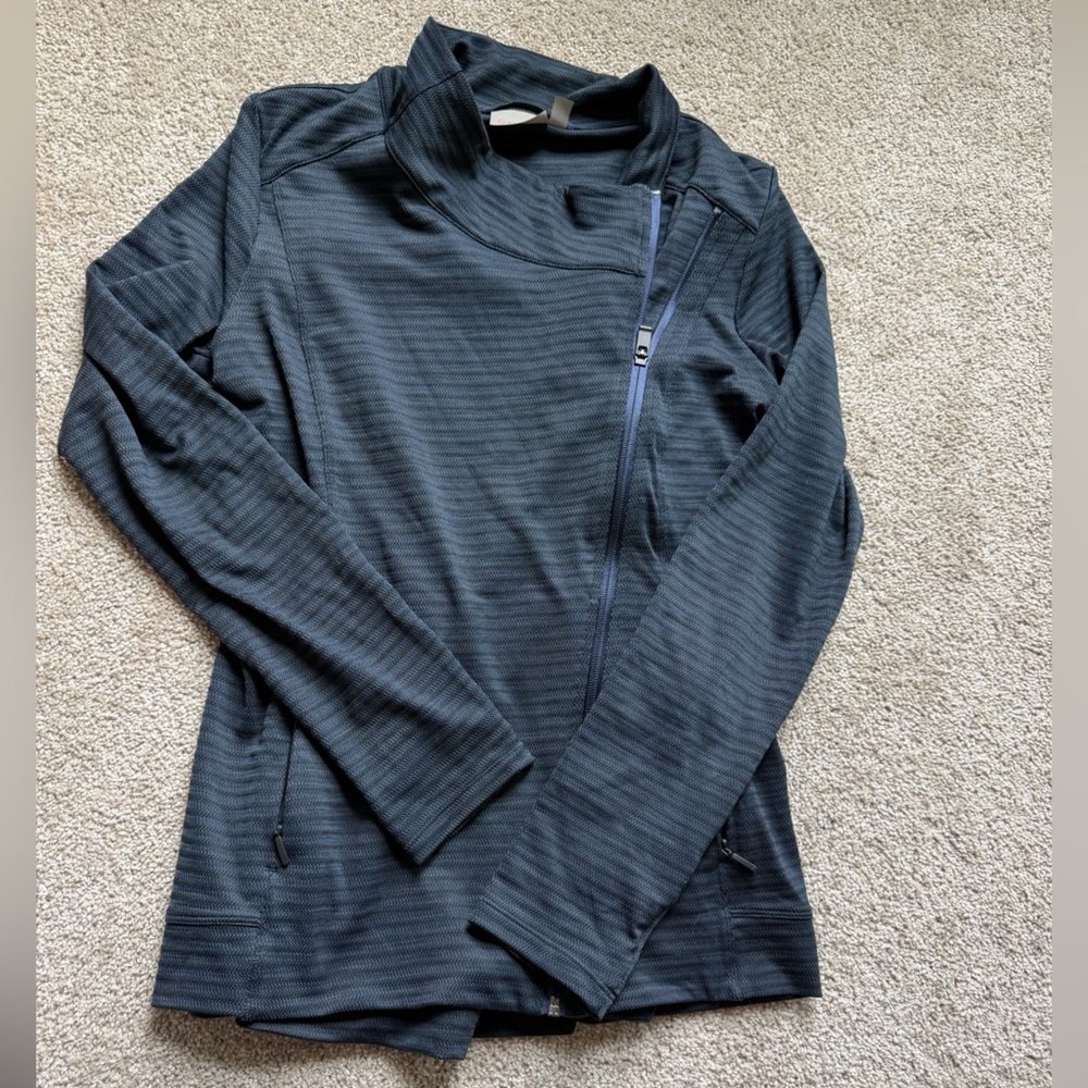 Athleta navy blue herringbone pullover